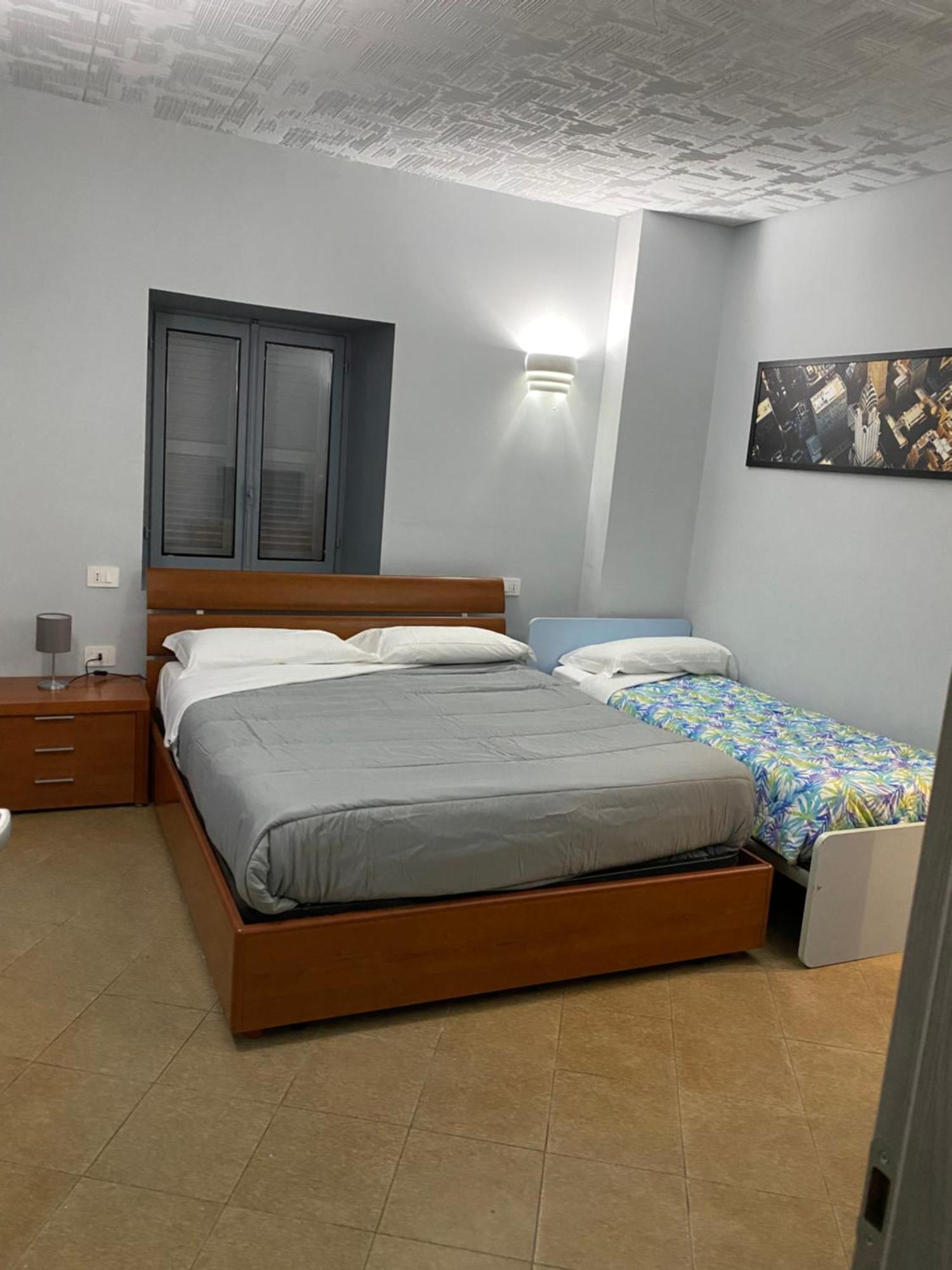 La Casa Di Cate & Adry Bed and Breakfast Envie Buitenkant foto